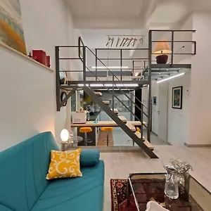 La Casa Dei Cristalli Genova